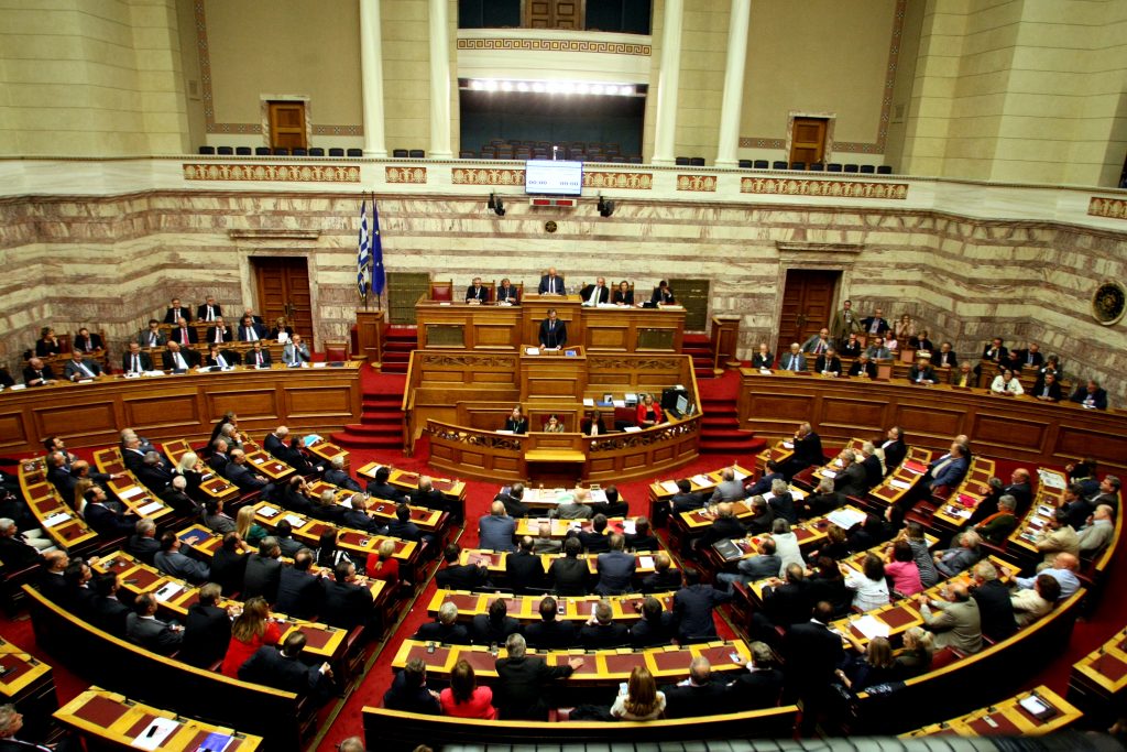 Η κυβέρνηση έλαβε ψήφο εμπιστοσύνης με 155 “ΝΑΙ” – Δύο ανεξάρτητοι βουλευτές ψήφισαν παρών
