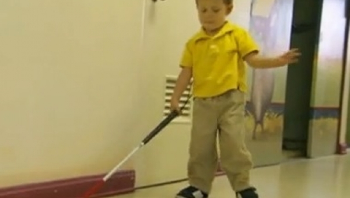 Δείτε πως λειτουργεί σχολείο για τυφλά παιδιά στις ΗΠΑ (VIDEO)