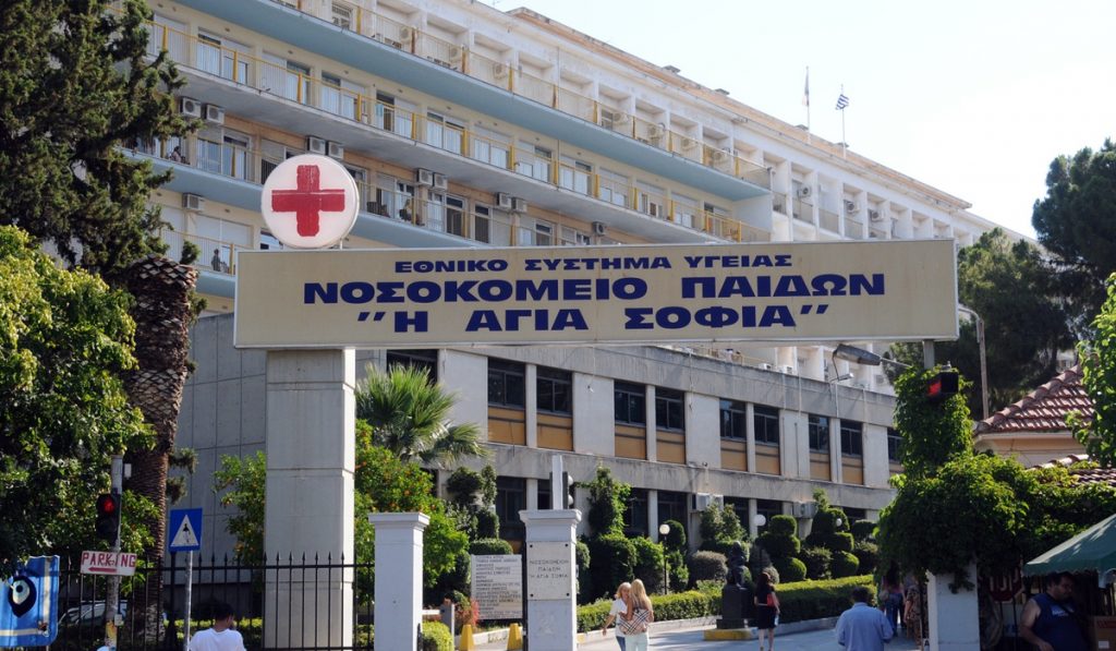 Τι λέει το “Παίδων” για τον γιο της Ρούπα