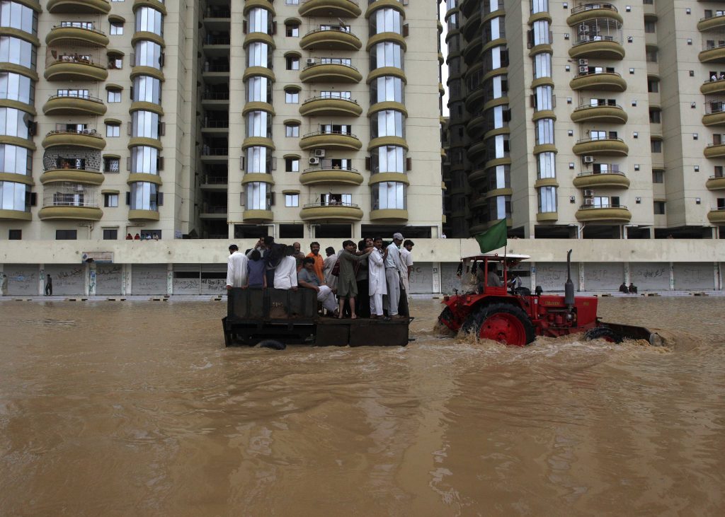 Αυξάνεται ο αριθμός των νεκρών από τις πλημμύρες ΦΩΤΟ REUTERS