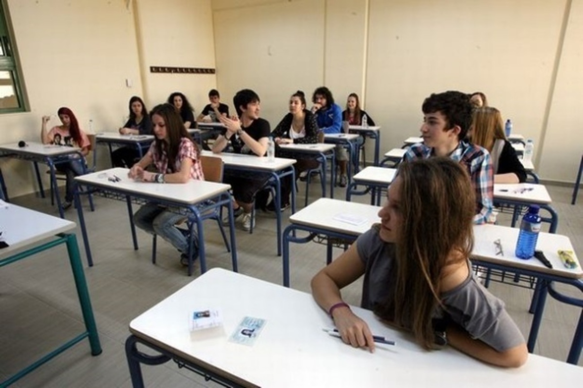 Πανελλήνιες 2015: Σε ποιες σχολές πέφτουν οι βάσεις – Την Τρίτη (23/6) ανακοινώνονται οι βαθμοί των μαθημάτων