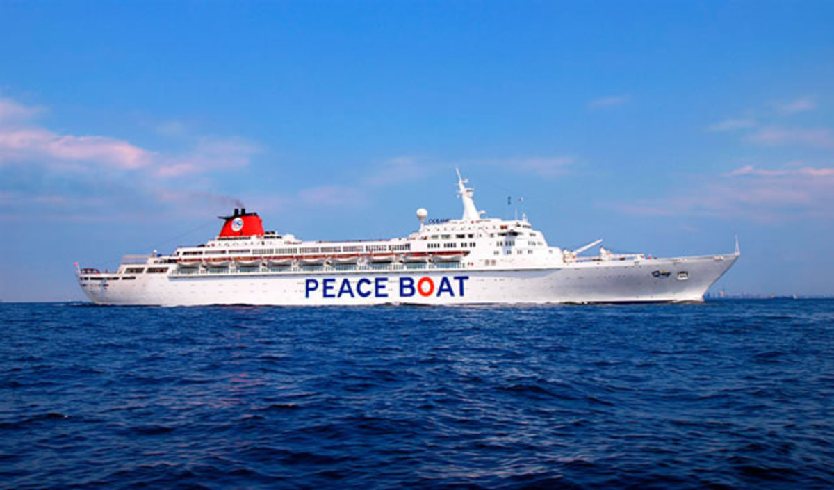 Το “Πλοίο της Ειρήνης” κατέπλευσε στη Λεμεσό