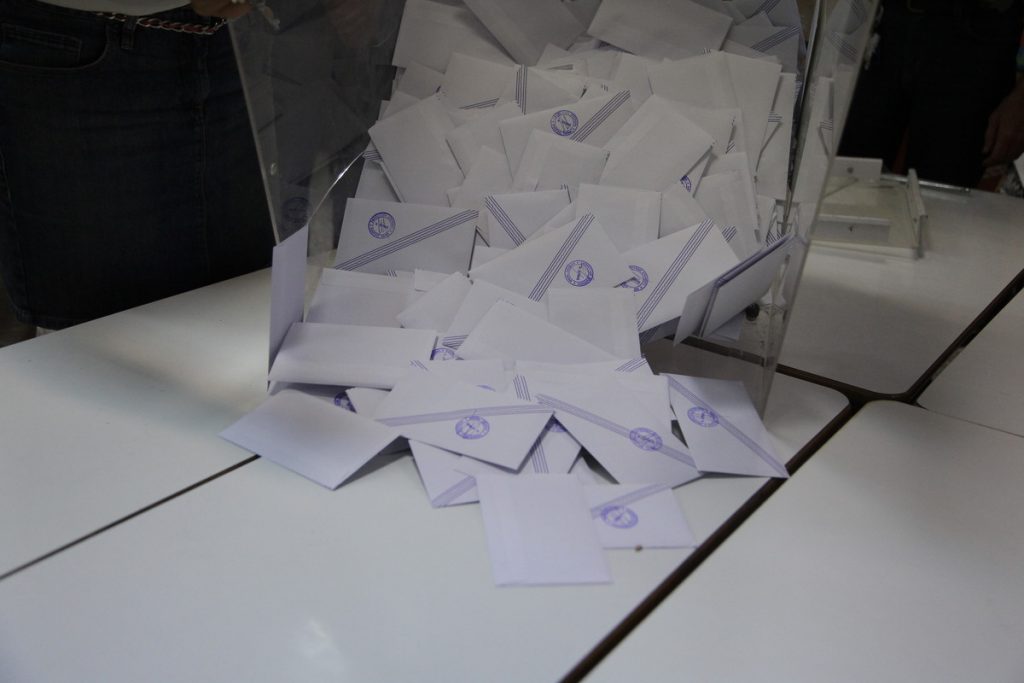 Αποτελέσματα εκλογών 2015: Ποιοί εκλέγονται βουλευτές στον Πειραιά