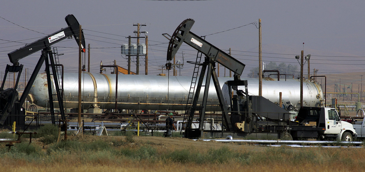 Συμφωνία των ΕΛΠΕ με την κρατική εταιρεία πετρελαίων του Ιράν