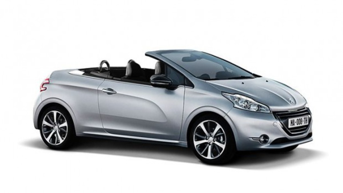 Peugeot: Με υφασμάτινη οροφή το νέο 208 Cabrio