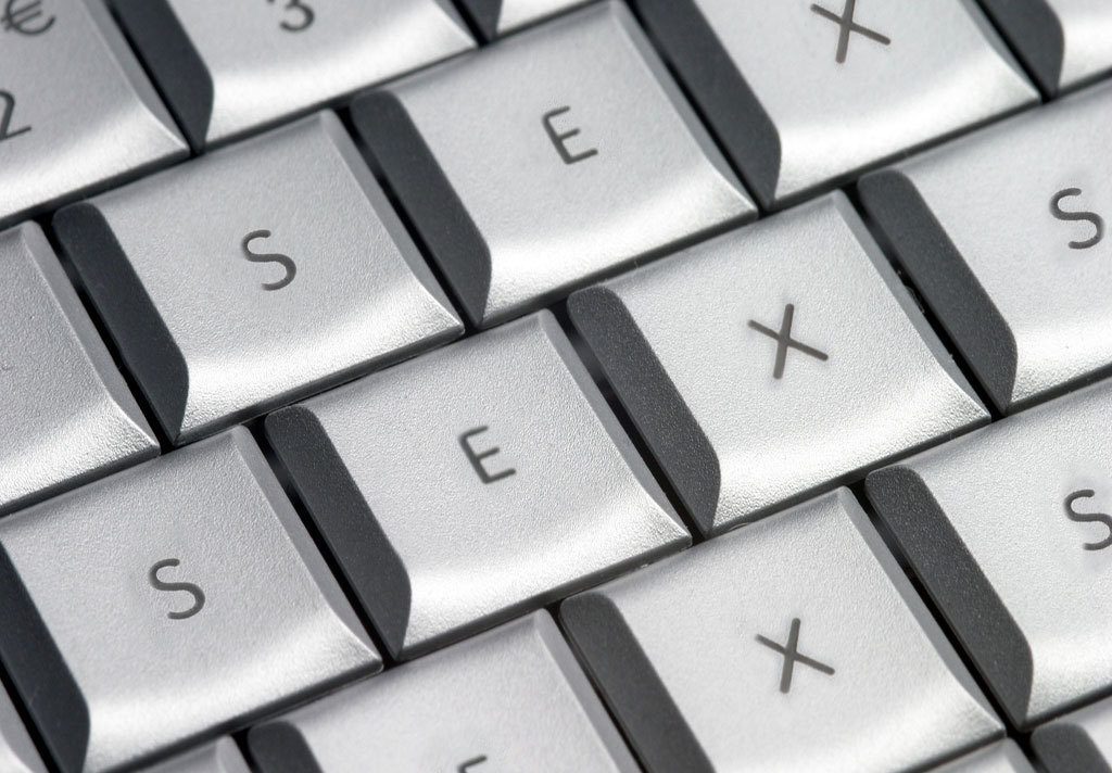 14χρονες ψάχνουν sex με μεγαλύτερους στο internet – Στοιχεία σοκ