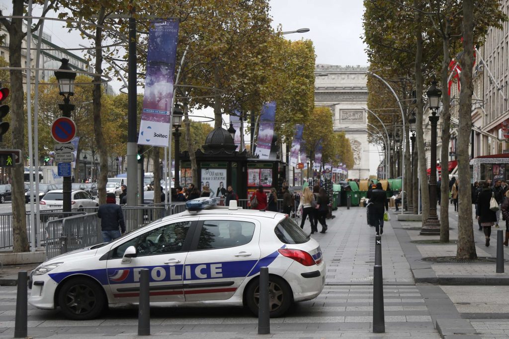 Οι αναλύσεις DNA επιβεβαιώνουν ότι είναι ένας ο δράστης των επιθέσεων σε 3 ΜΜΕ του Παρισιού