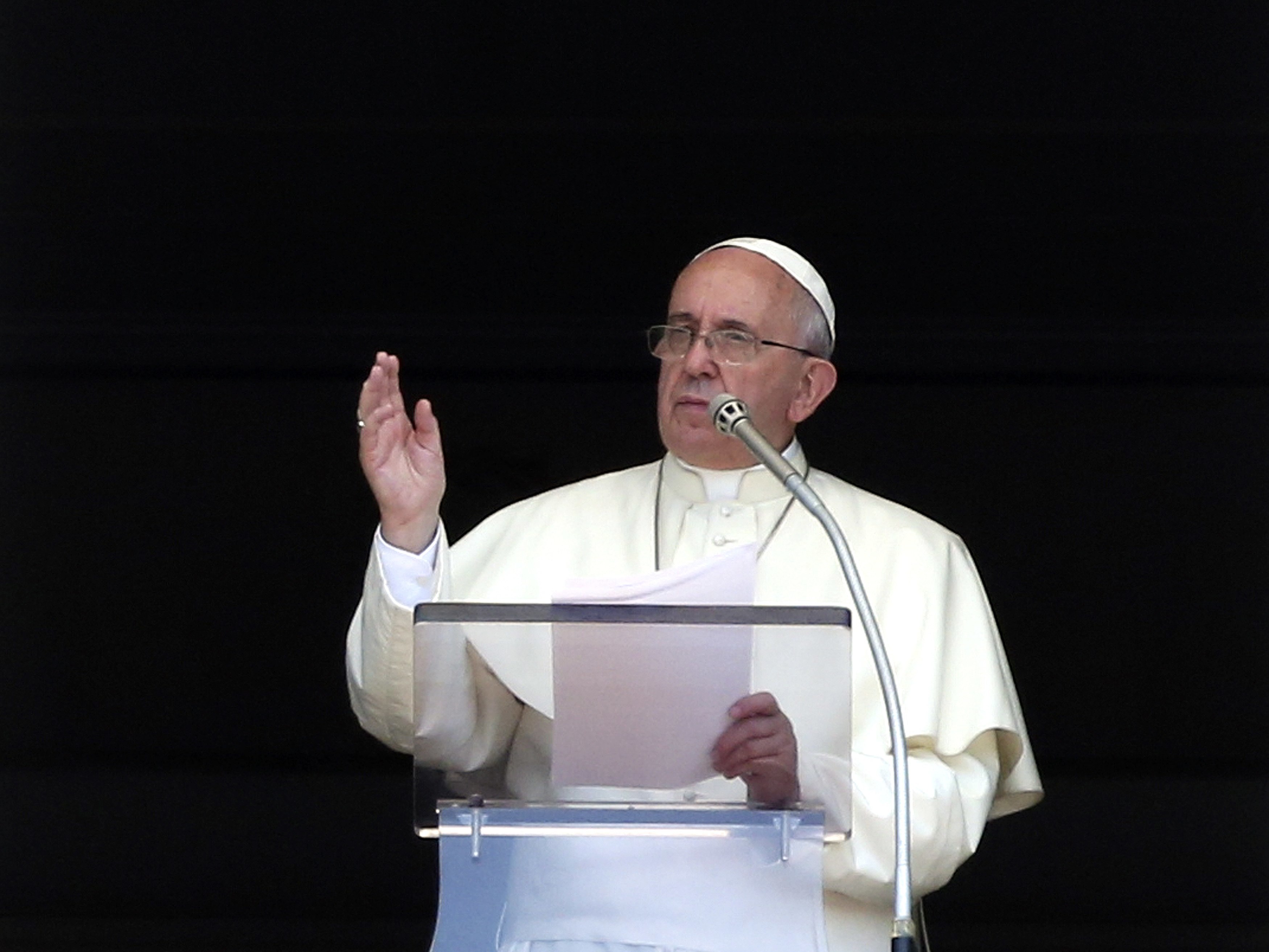 Προσευχή πάπα Φραγκίσκου για τα θύματα της βίας στο Ιράκ, της Γάζας και του Έμπολα