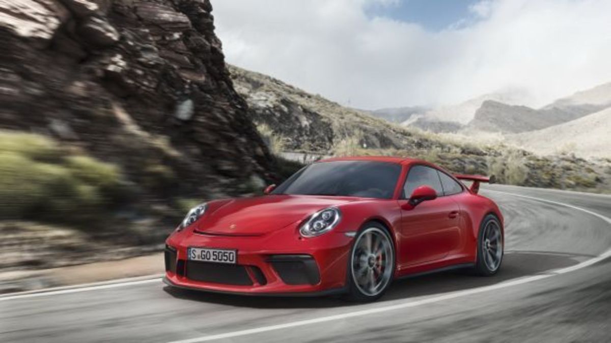 Οι πελάτες το ζήτησαν και η Porsche το έκανε στη νέα 911 GT3 [vid]