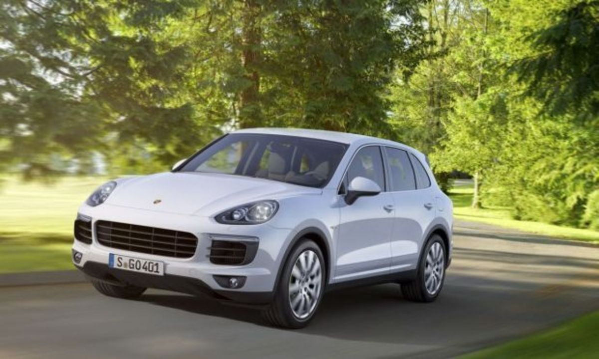 Mε 680 άλογα η νέα υβριδική Porsche Cayenne