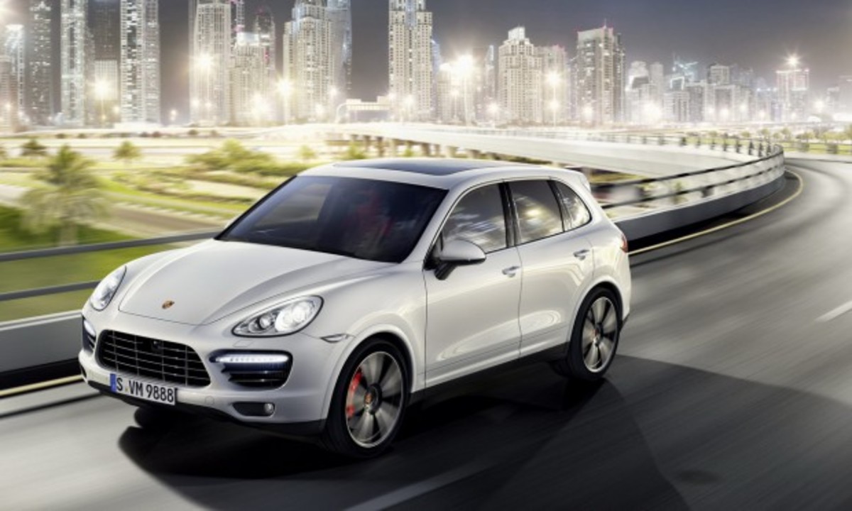 Η Porsche Cayenne Turbo S, όπως δεν τη μεταχειρίζονται οι ιδιοκτήτες της (VIDEO)