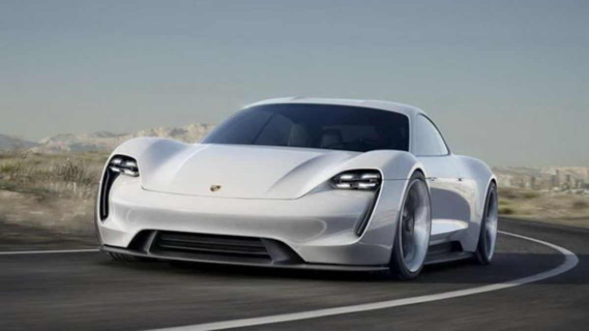 Στην παραγωγή η ηλεκτρική Porsche Mission E