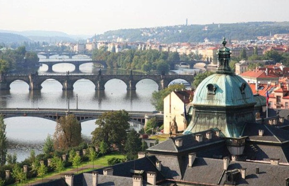 Τσεχία: Συμφωνία σχηματισμού τρικομματικής κυβέρνησης