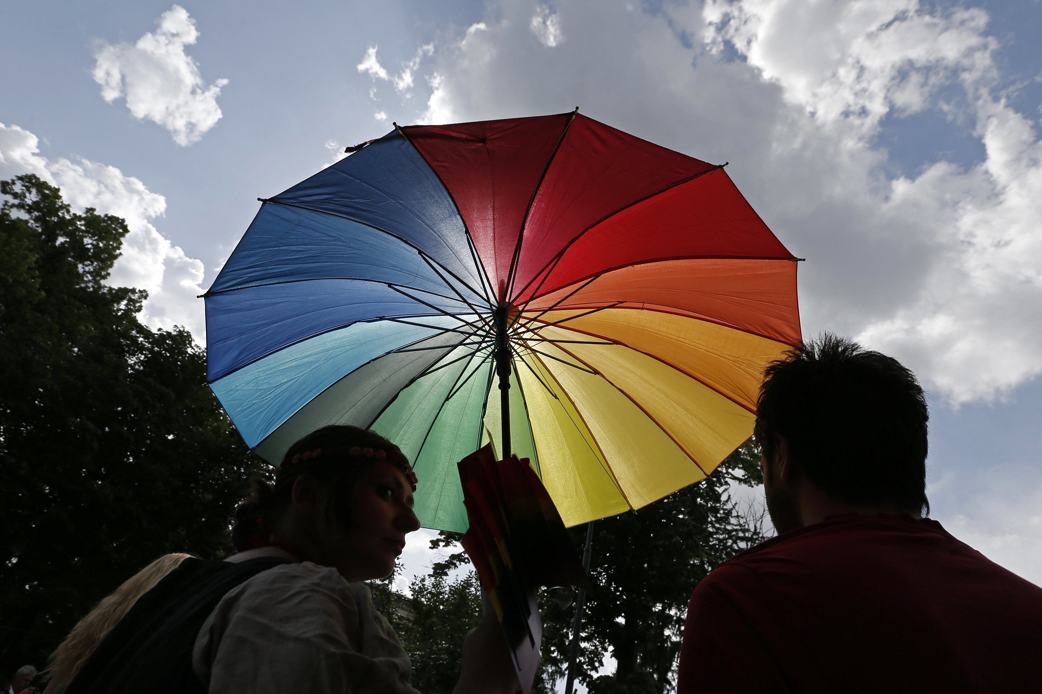 Ιταλία: Οι συμμετέχοντες στο Gay Pride καλούν τον Ρέντσι “να τηρήσει τις υποχέσεις του”