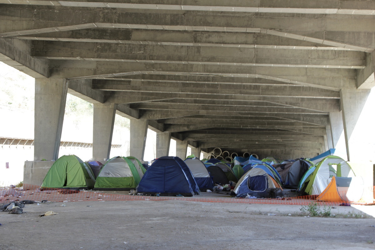 Καταξοδεύτηκε η Κομισιόν – Δίνει 11 εκατ. ευρώ στην Ελλάδα για τους πρόσφυγες