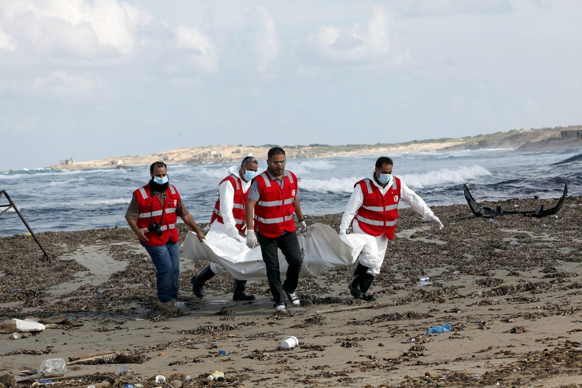 Λιβύη: Περαστικοί βρίσκουν πτώματα προσφύγων… Έτσι, απλά!