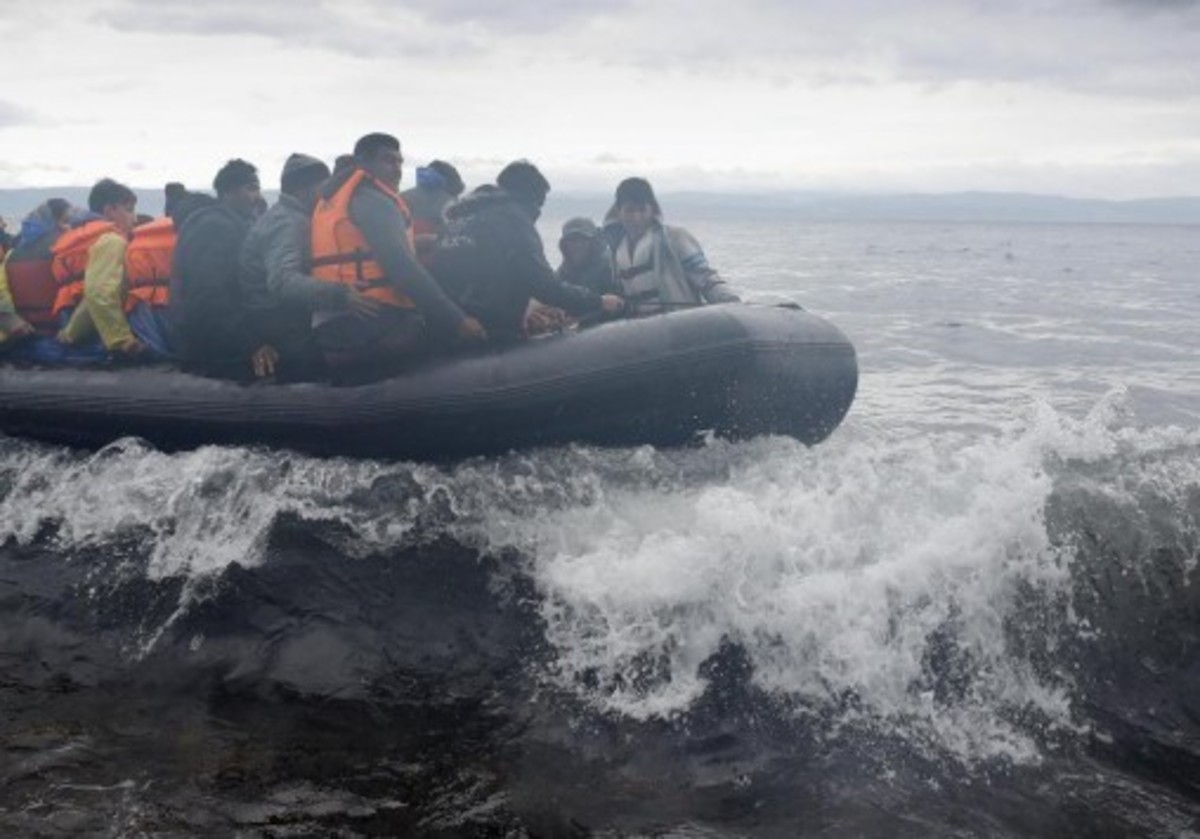 Κομισιόν: “Περαστικοί” οι πρόσφυγες και μετανάστες από την Ελλάδα