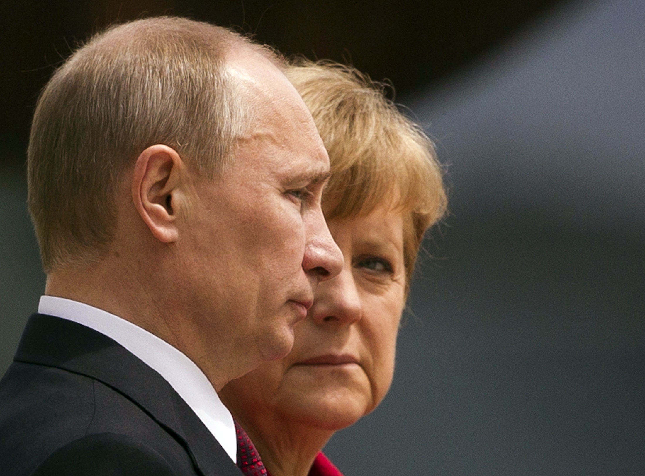 Πούτιν σε Μέρκελ: Αποσύρονται ρωσικά στρατεύματα από την Ουκρανία