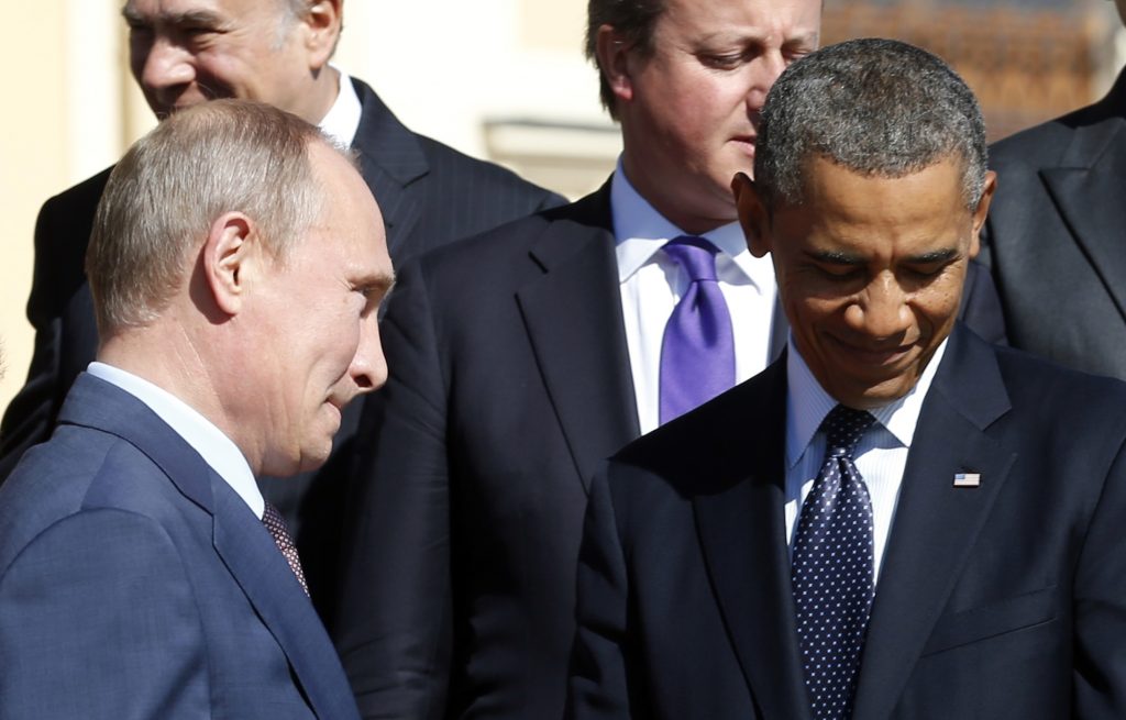 Κουνά το δάχτυλο στον Πούτιν ο Ομπάμα: Ανοιχτό το ενδεχόμενο κυρώσεων