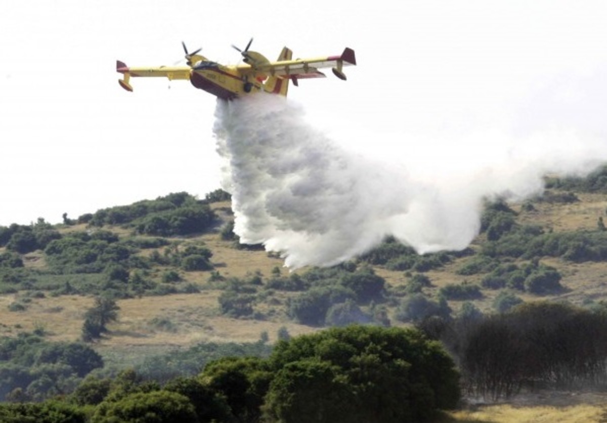 Πώς ανατράπηκε το πυροσβεστικό αεροσκάφος – Πώς σώθηκαν οι πιλότοι (ΒΙΝΤΕΟ)