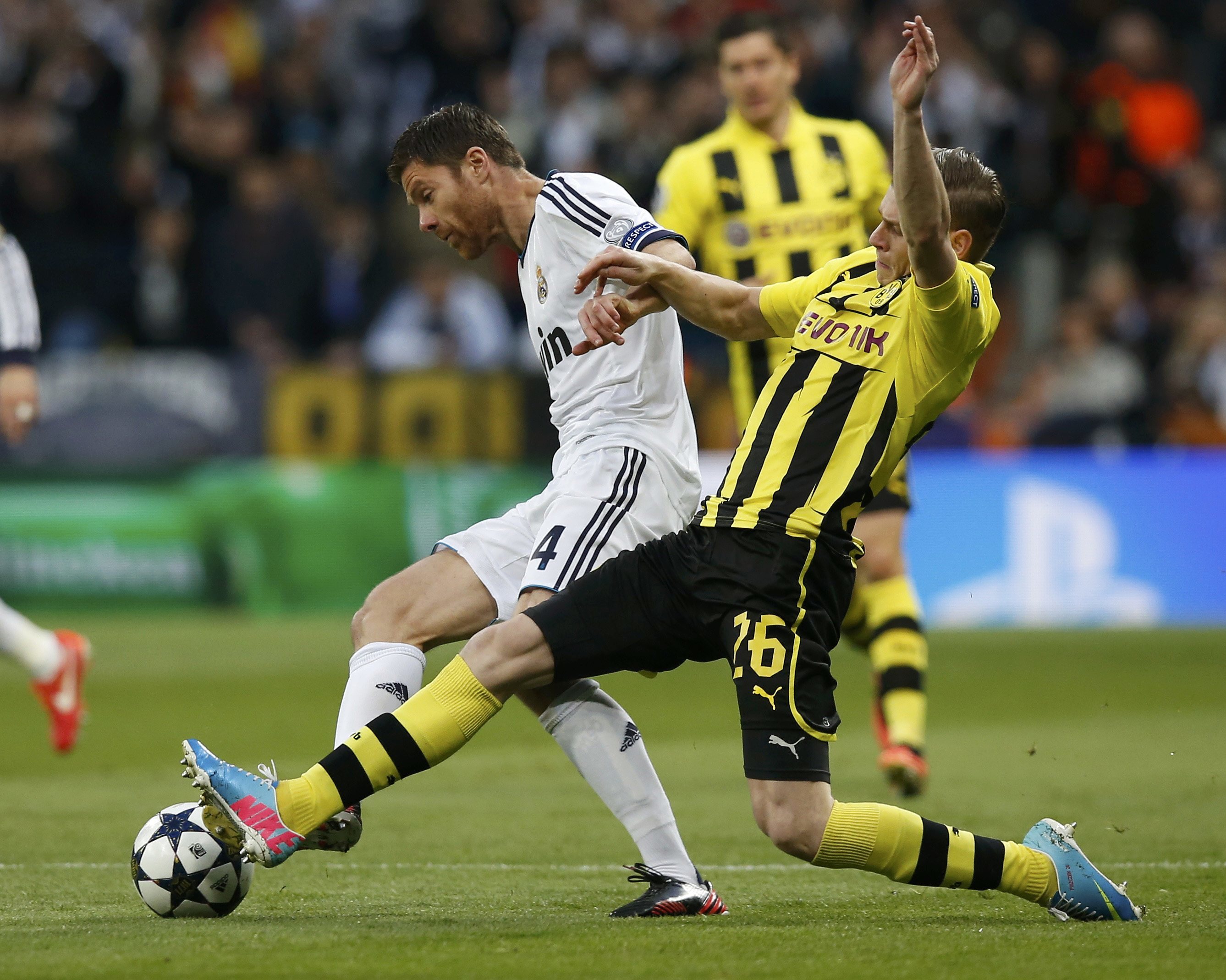 Real madrid borussia dortmund final. Реал Боруссия Дортмунд 2013. Боруссия Дортмунд финал Лиги чемпионов. Реал Мадрид Боруссия Дортмунд 2024. Боруссия Дортмунд Реал Мадрид финал ЛЧ.