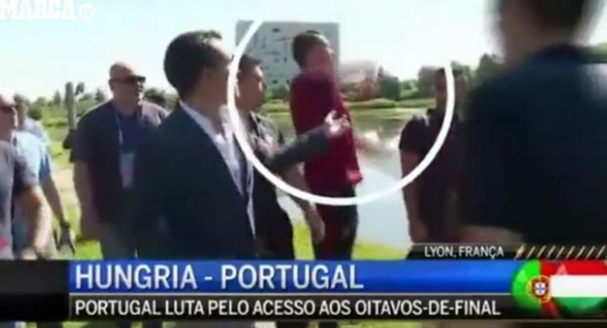 Euro 2016: Απίστευτη αντίδραση Ρονάλντο! Πέταξε μικρόφωνο δημοσιογράφου σε λίμνη (ΒΙΝΤΕΟ)