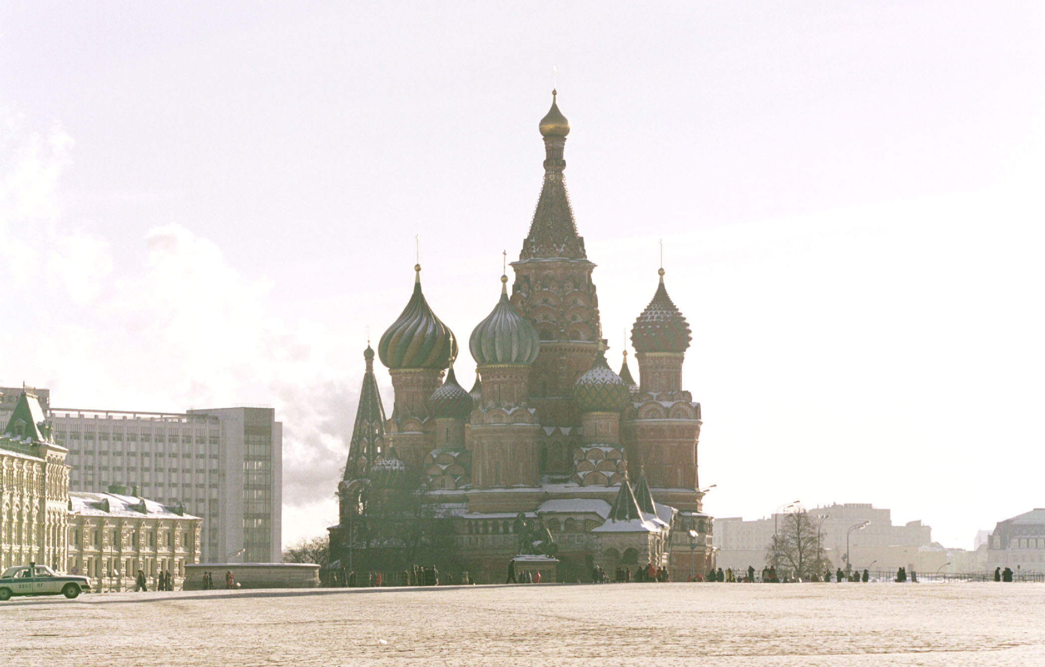 Το Κρεμλίνο δεν γνωρίζει αν ο Σνόουντεν θα ζητήσει τη ρωσική υπηκοότητα