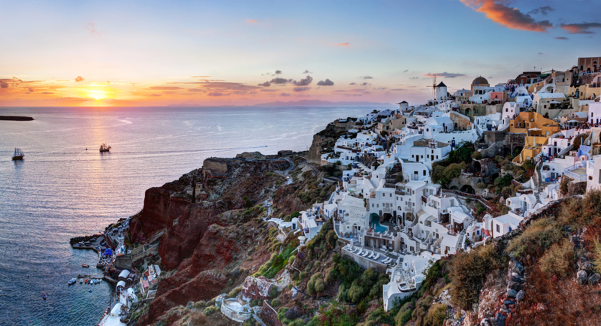 Κυνηγώντας τον ήλιο στην Σαντορίνη