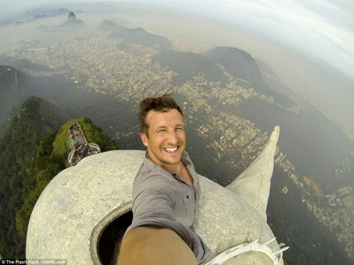 Selfie από το Άγαλμα του Χριστού στη Βραζιλία – Εντυπωσιακές φωτο