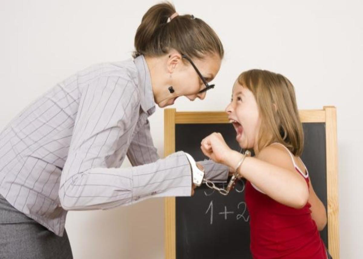 Τι να κάνεις αν το παιδί δεν θέλει τη δασκάλα του