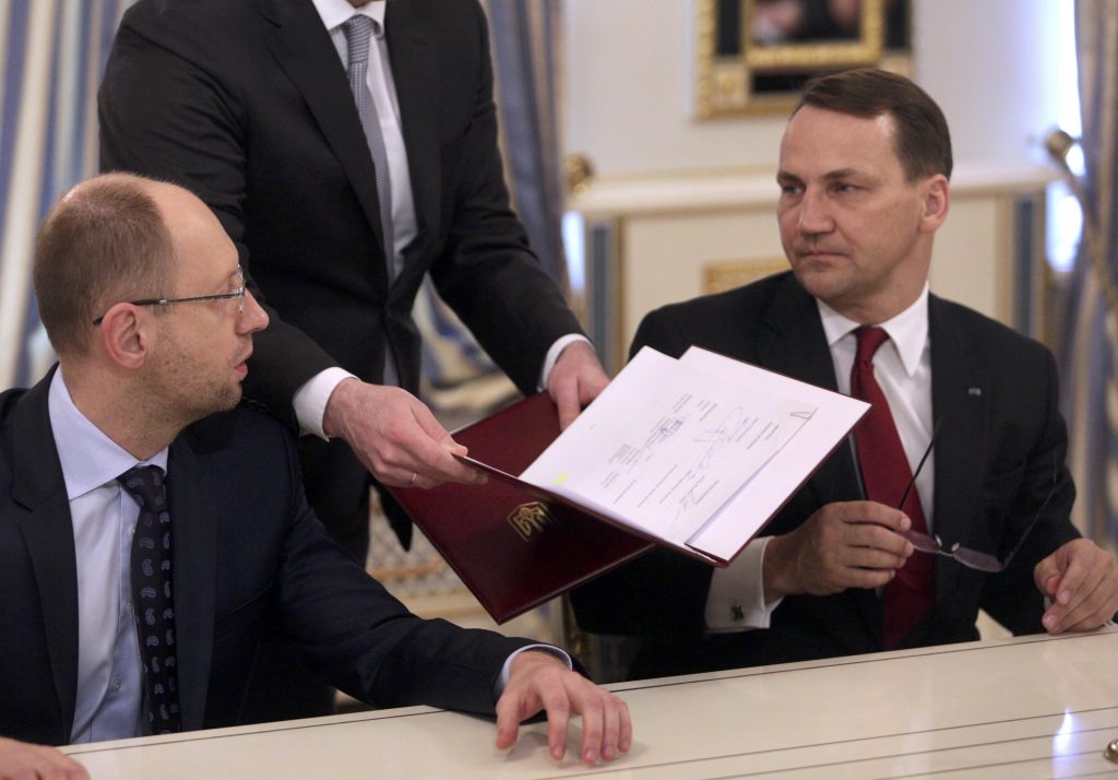 Πολωνός ΥΠΕΞ: Δεν γίνεται πραξικόπημα στην Ουκρανία