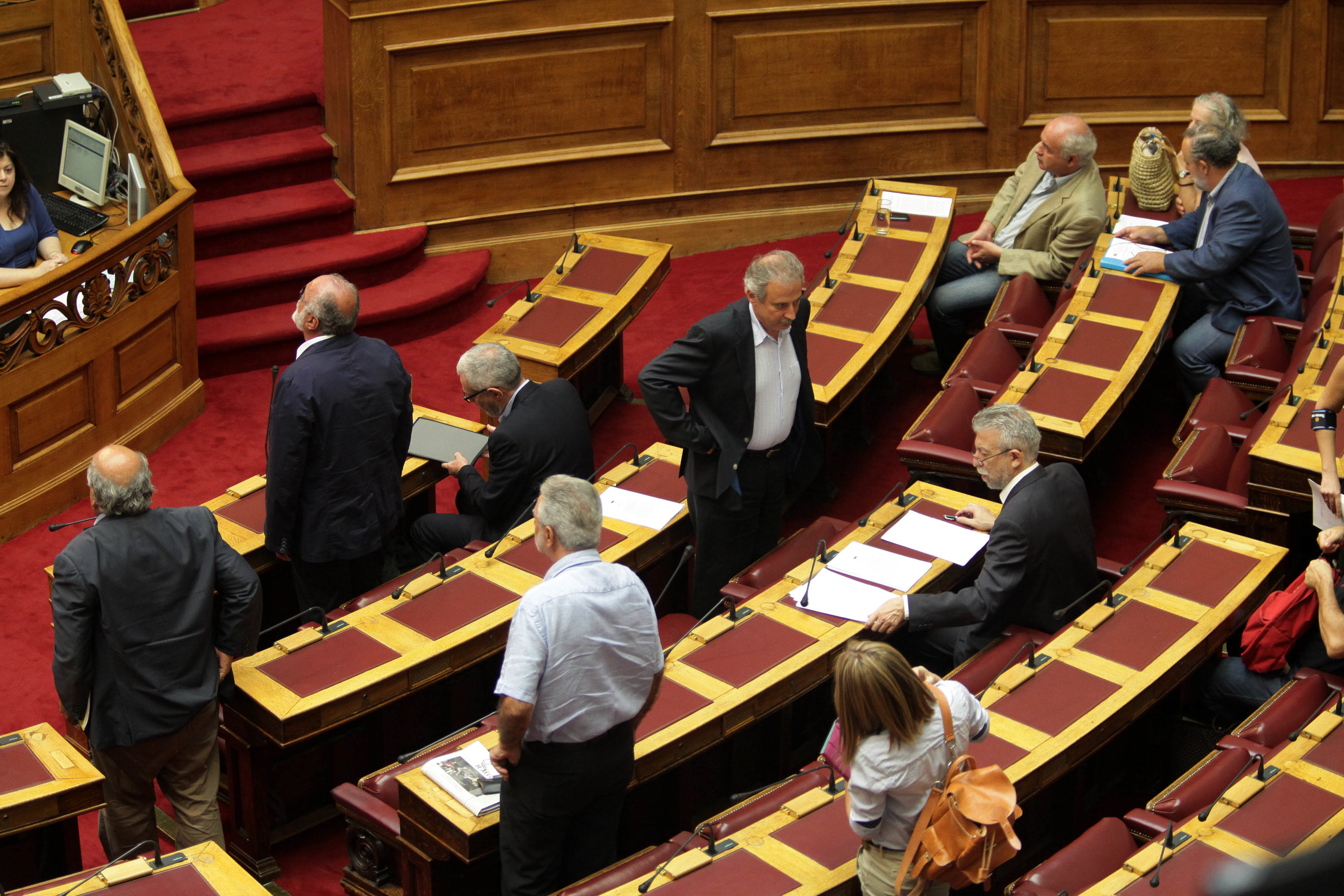 Σε συναγερμό ο ΣΥΡΙΖΑ για τα μνημόνια και τη πιθανή διάλυση της τρόικας