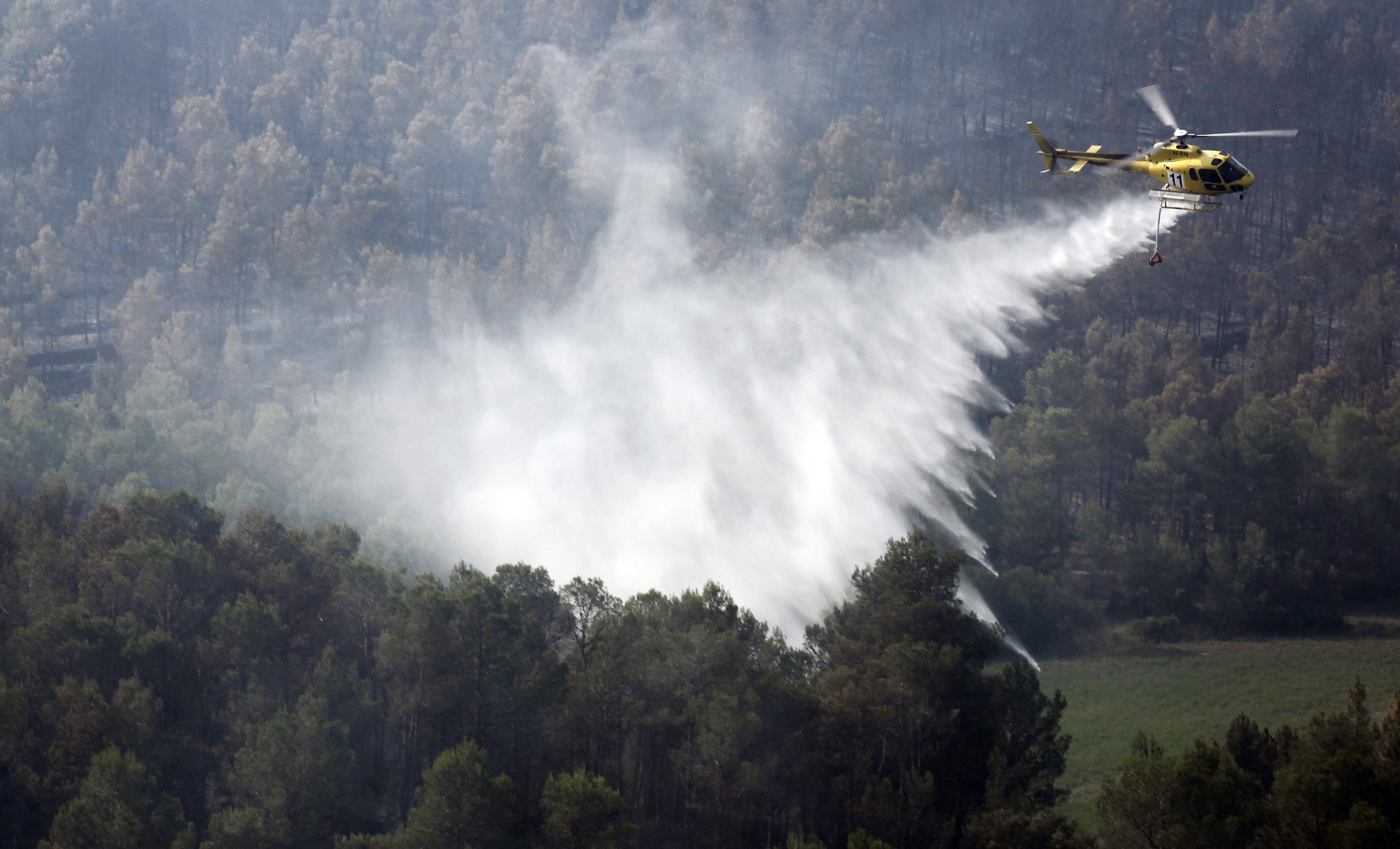 Εκτός από την Πορτογαλία φωτιές εκδηλώθηκαν και στην Ισπανία. ΦΩΤΟ REUTERS