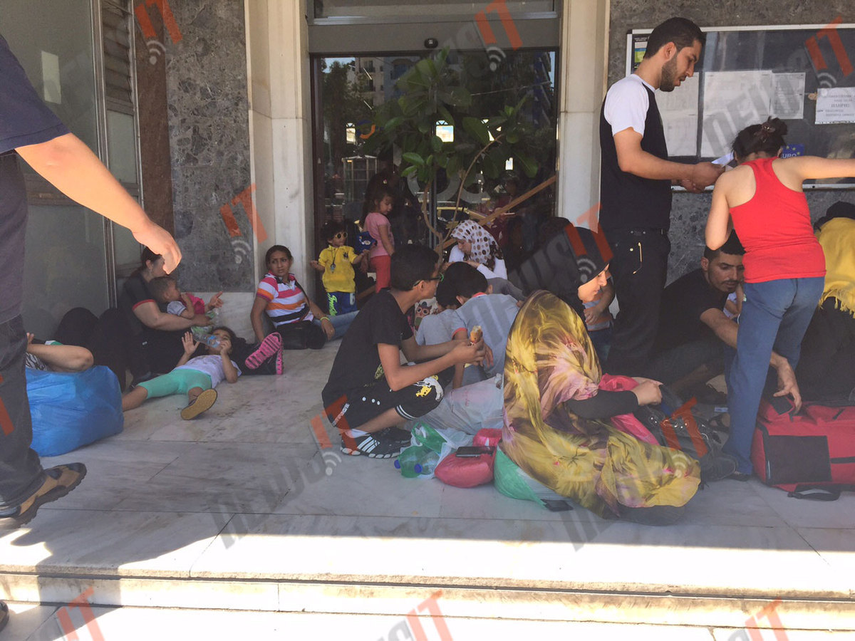 Πρόσφυγες: Χαμός για μια θέση στο τρένο