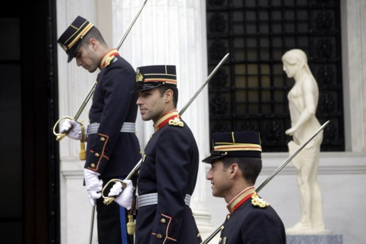 Τι θα ακούσει ο Σταϊκούρας από τους απόστρατους