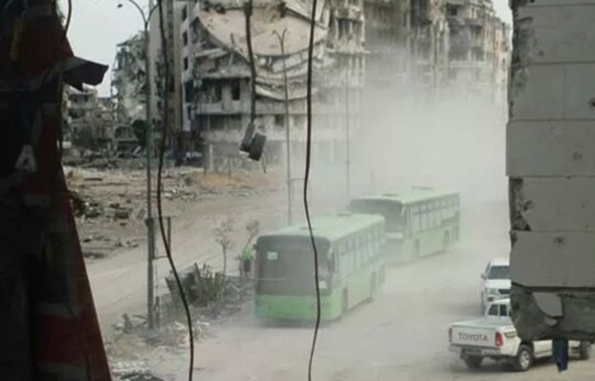 Συρία: Άρχισε η αποχώρηση των ανταρτών από την Χομς