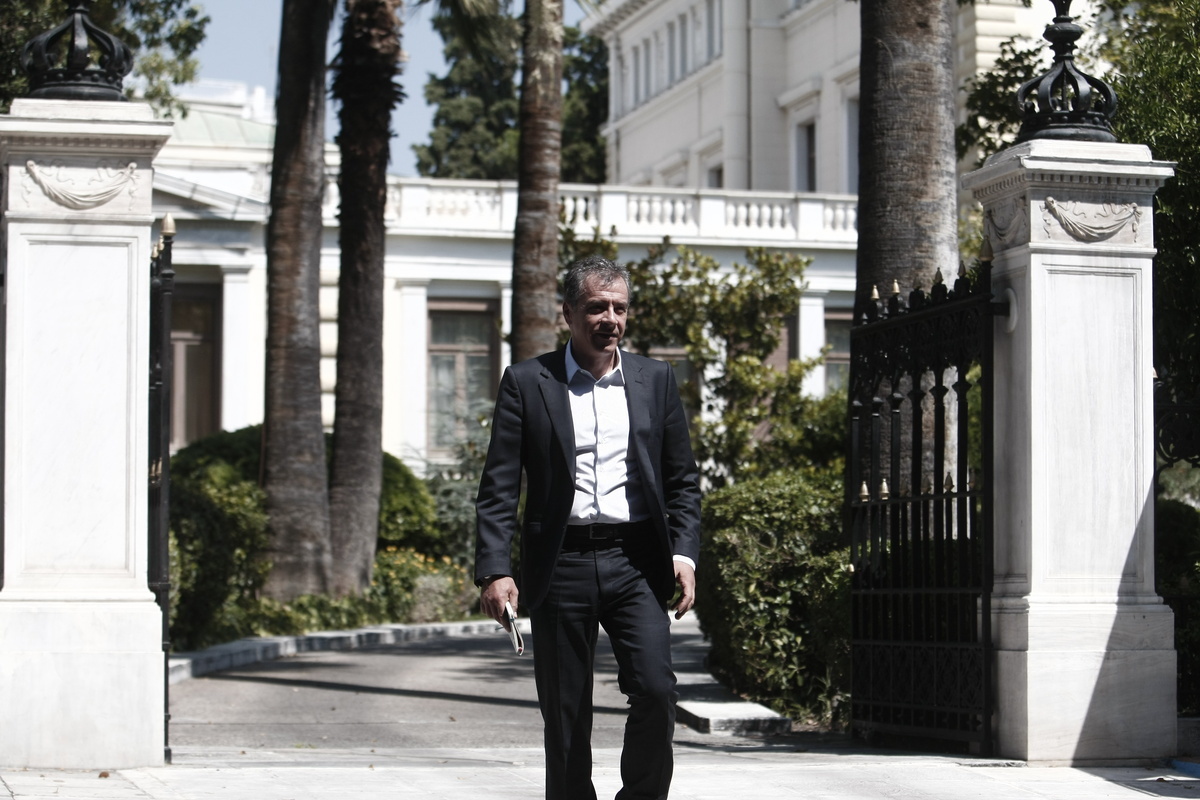 Σ. Θεοδωράκης μετά το γεύμα στο Προεδρικό: Δεν θα υπάρξει εκλογικός αιφνιδιασμός