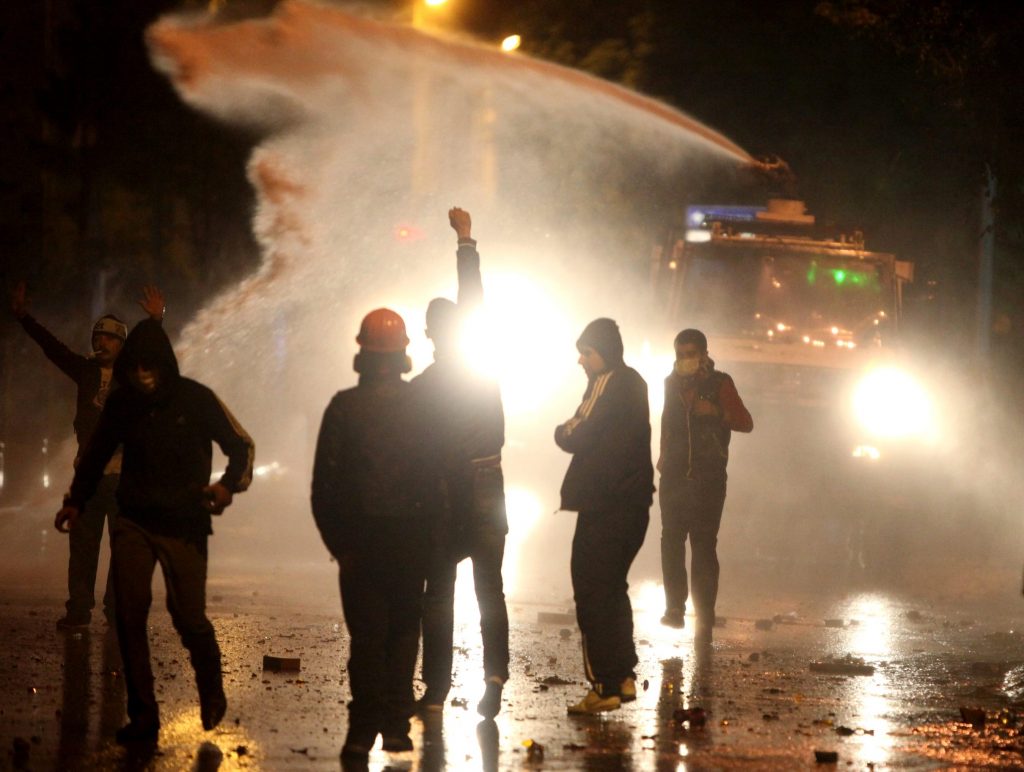 Έξι αστυνομικοί αυτοκτόνησαν κατά τη διάρκεια των διαδηλώσεων στην Τουρκία