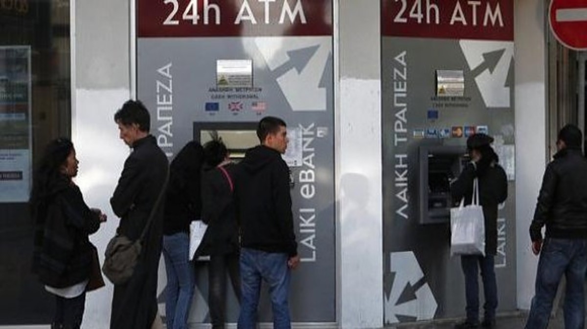 Ανοίγουν την Τρίτη οι τράπεζες στην Κύπρο πλην της Λαϊκής και της Κύπρου