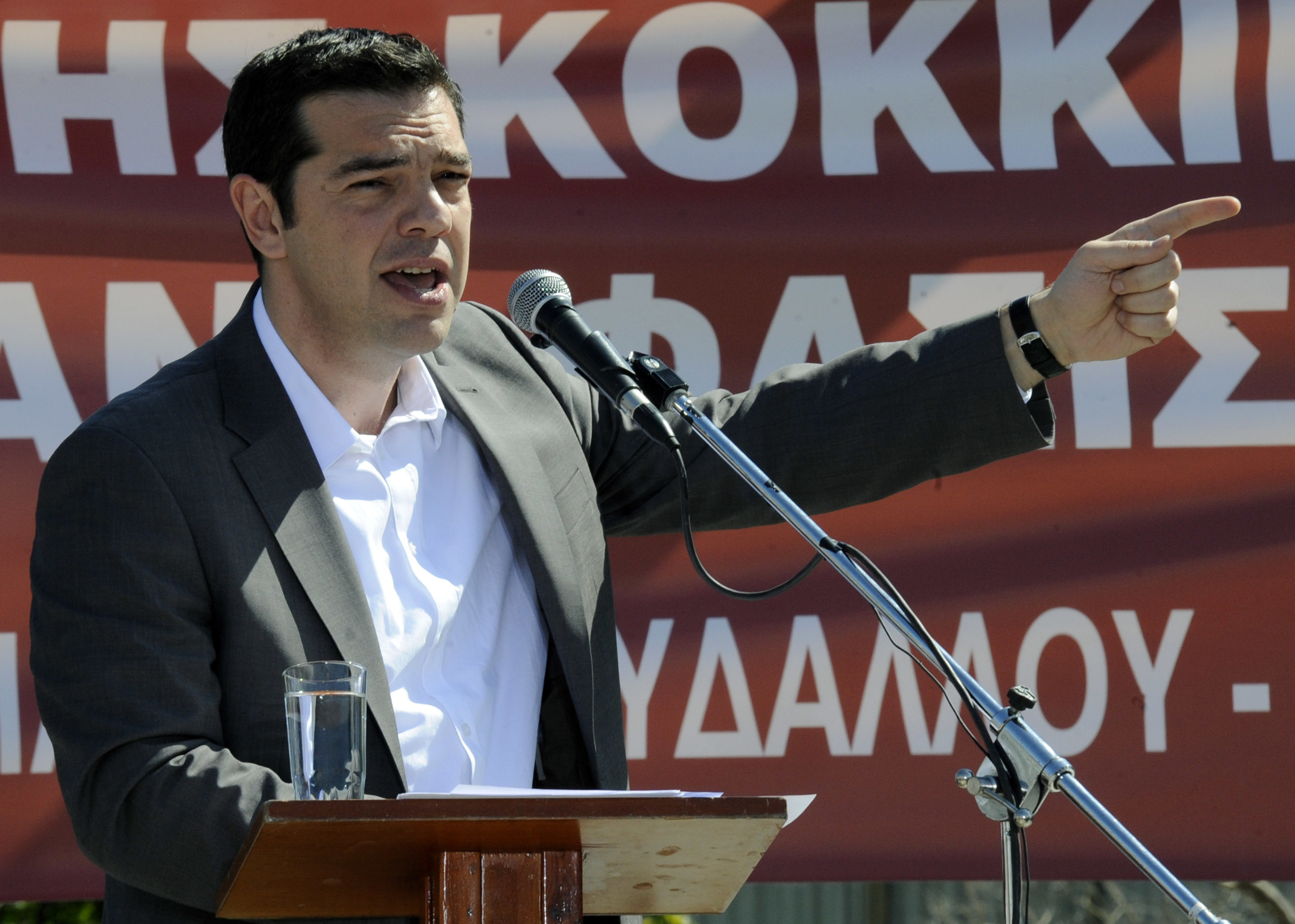 ΣΥΡΙΖΑ: Η κυβέρνηση έχει κρυφή ατζέντα για νέες απολύσεις, φόρους και μειώσεις μισθών