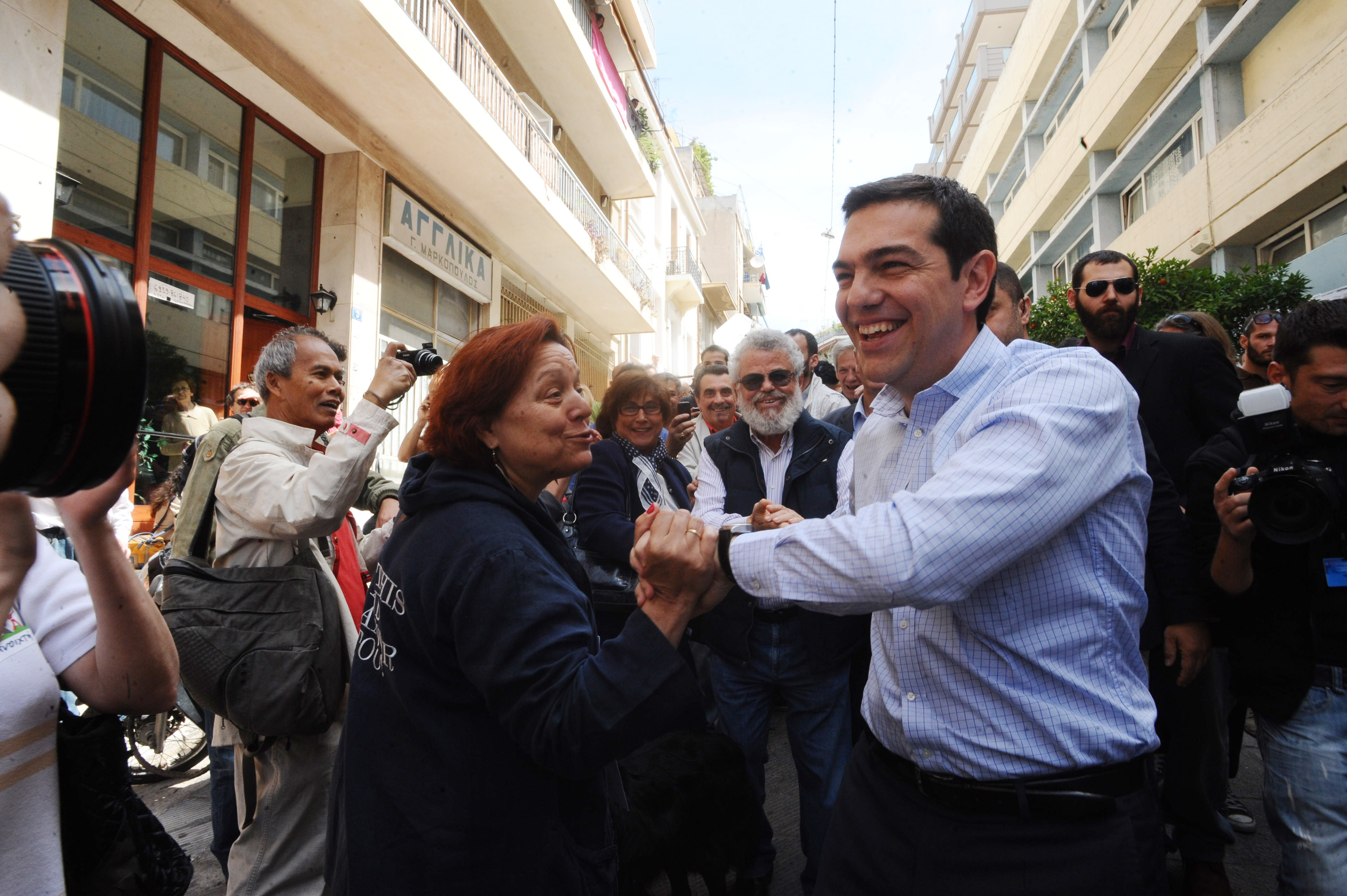 Τweets… καρφιά από ΣΥΡΙΖΑ, μετά το exit poll: “Μύρισε φόβο…”