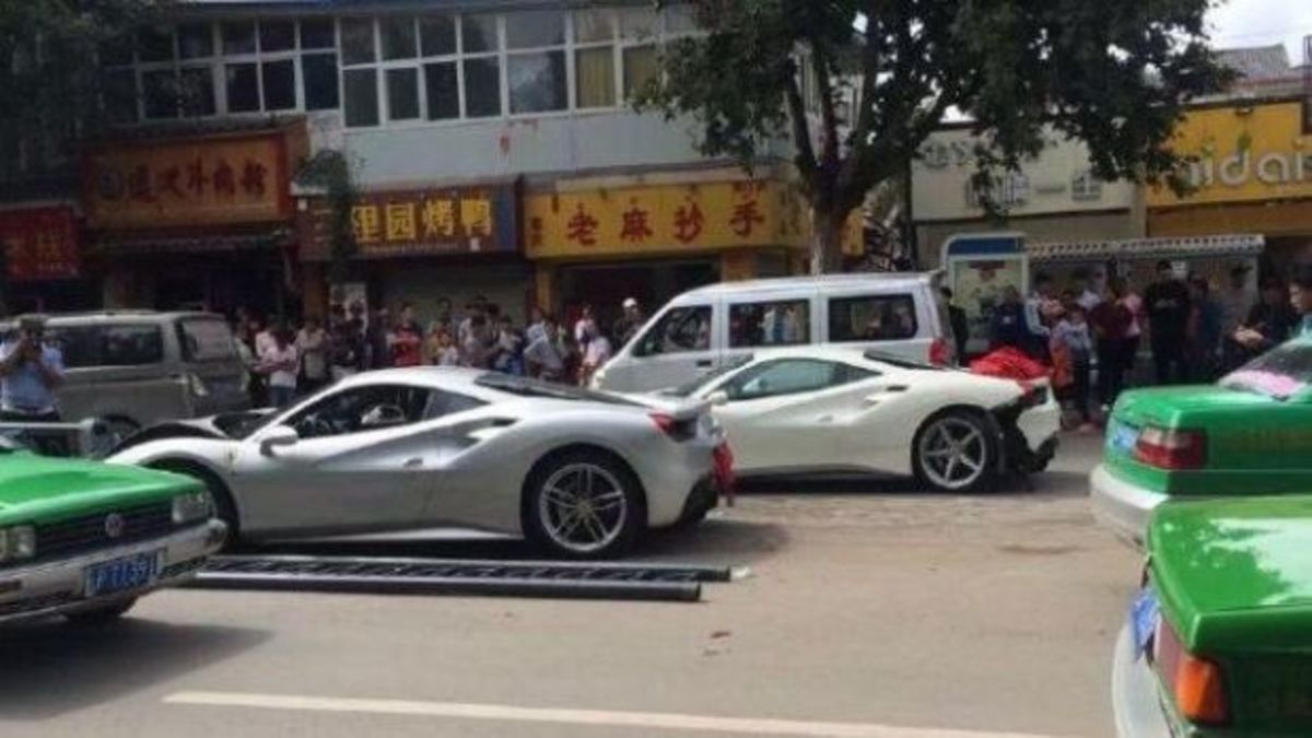 Δύο Ferrari 488 GTB καταστρέφονται λόγω… σκύλου!