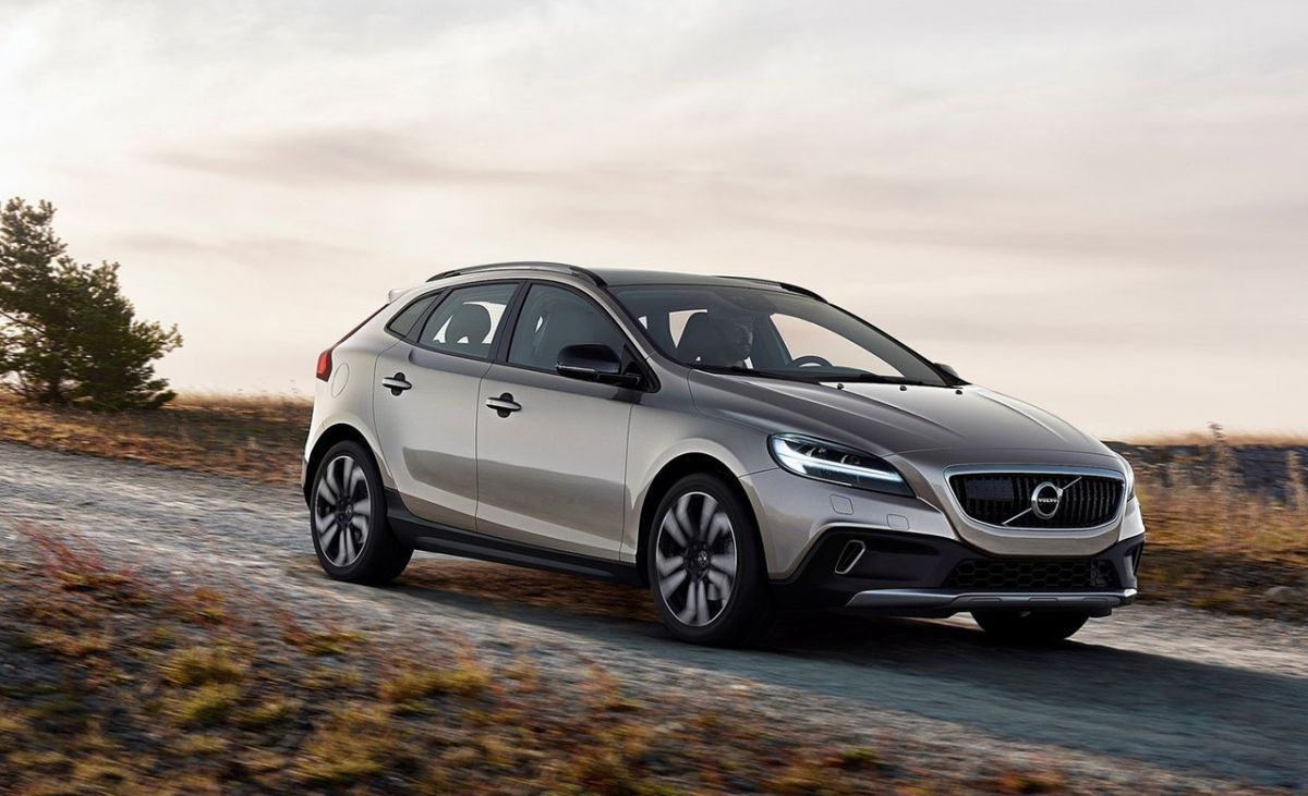 Σε τι τιμή ήρθαν τα νέα Volvo V40 και V40 Cross Country στη χώρα μας;