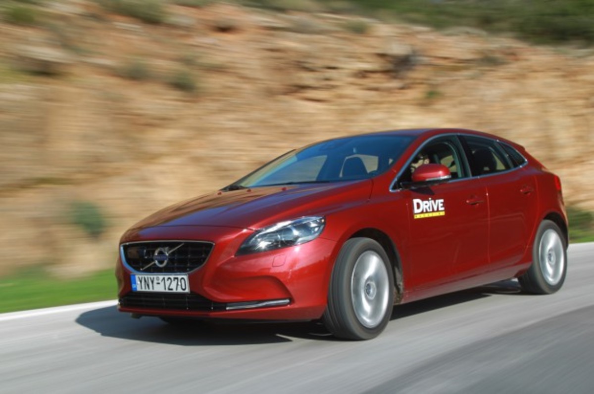 Δοκιμάζουμε το νέο Volvo V40 T2