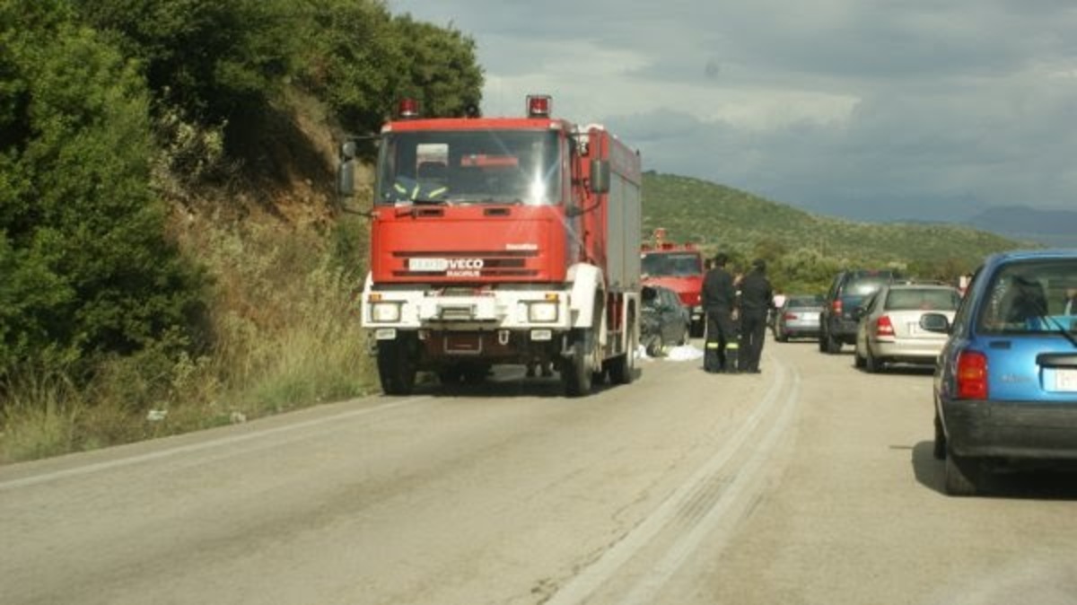 Τραγωδία λίγο πριν την Βόνιτσα – Αυτοκίνητο έπεσε σε χαράδρα