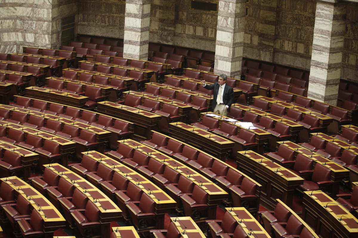 Ζήτω τα παλιά κόλπα! Φωτογραφική τροπολογία για μία μόνο επιχείρηση