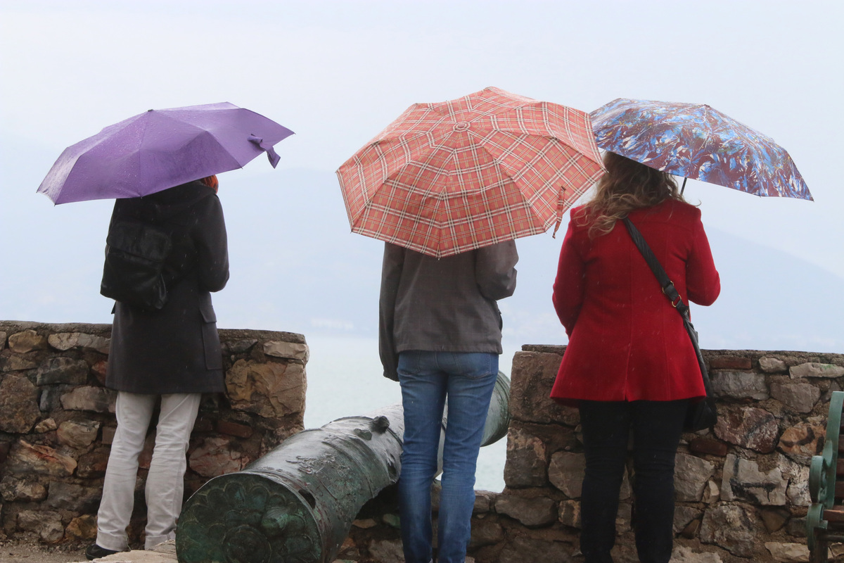 Καιρός Θεοφανείων: Βροχές, καταιγίδες και… 21 βαθμοί!