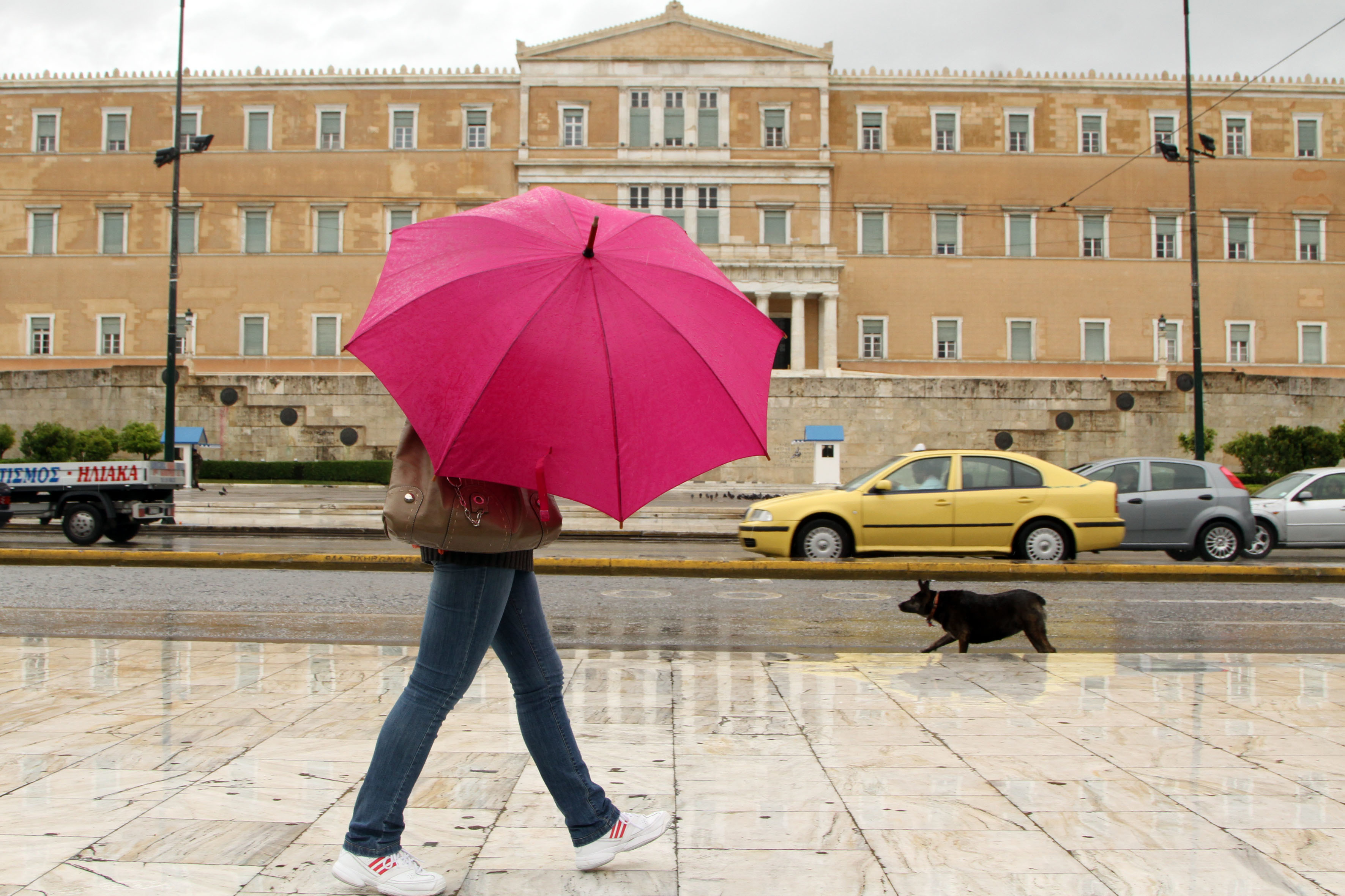 Ποδαρικό στη νέα εβδομάδα με βροχές και θερμοκρασία κάτω από τους 20 βαθμούς