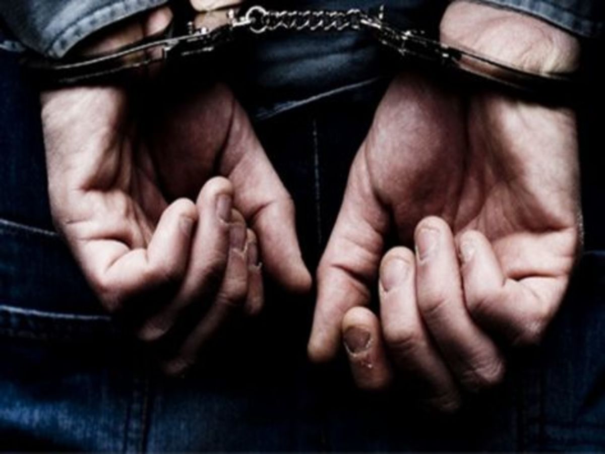 Συνελήφθη νεαρός βιαστής που είχε γίνει ο φόβος και ο τρόμος των γυναικών στον Πειραιά