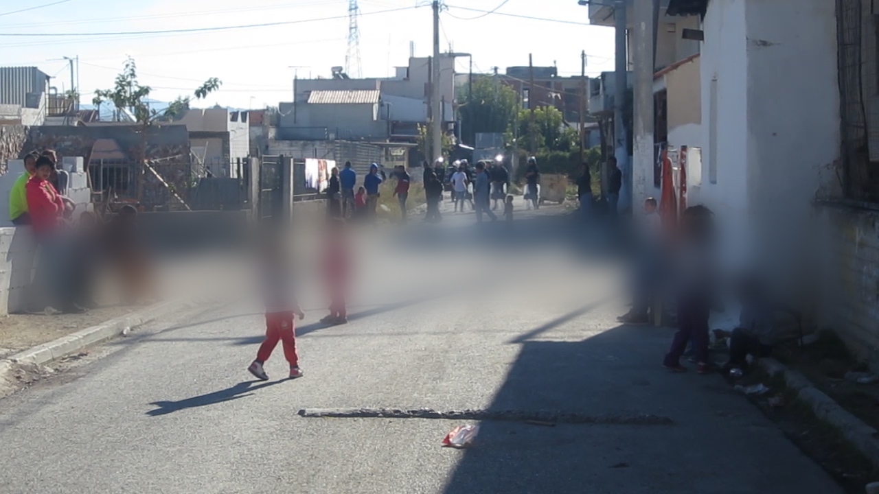 Επιχείρηση “σκούπα” σε καταυλισμούς σε Ζεφύρι και Μενίδι – 105 προσαγωγές, 9 συλλήψεις (ΦΩΤΟ και VIDEO)